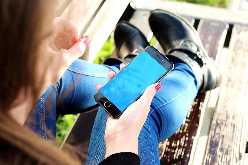 Phone communication icon